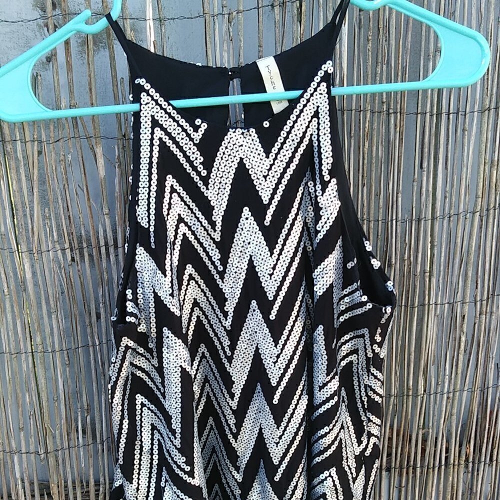 Tyche Tank Top Blouse Black & Silver Metal-Look Sequins Women's - S